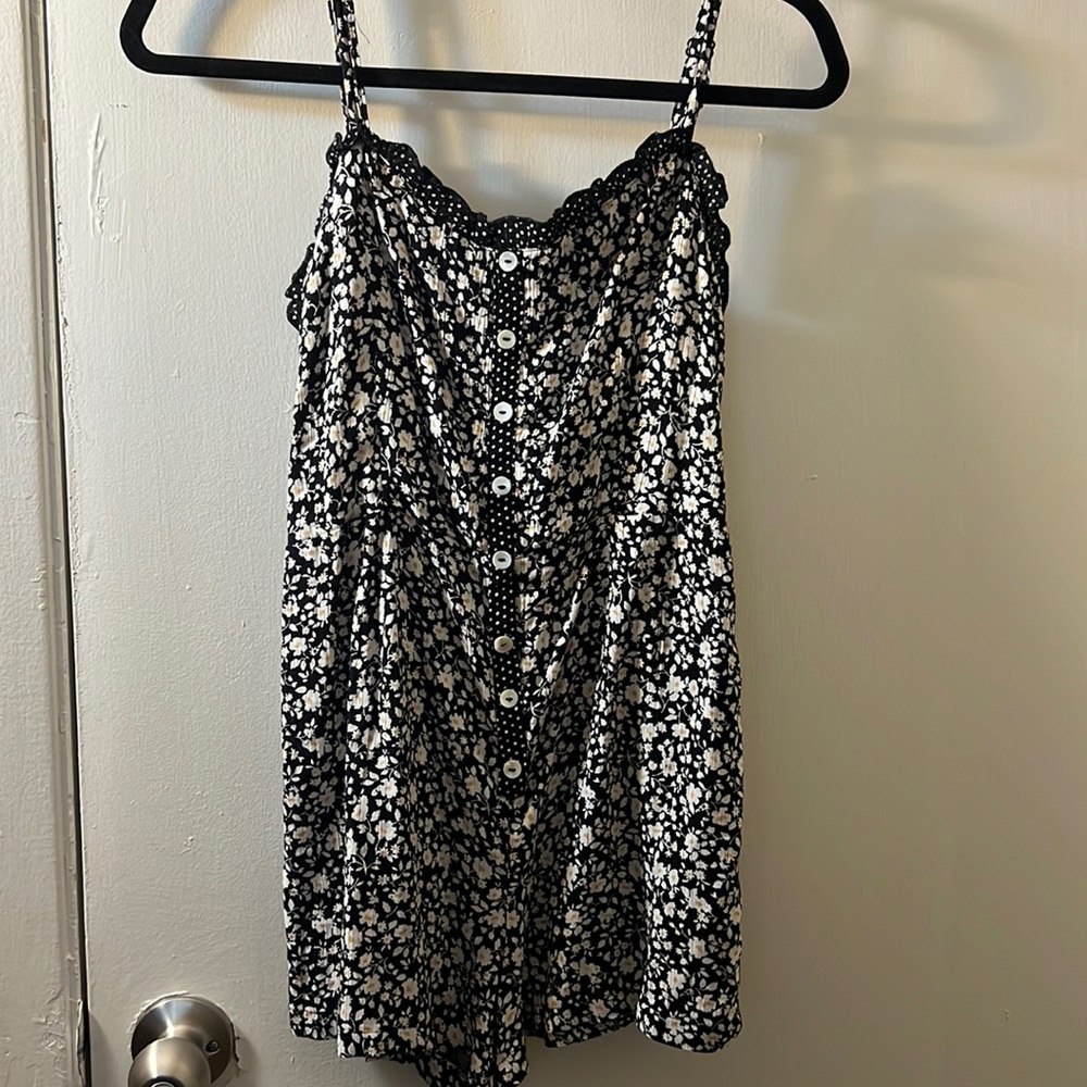 ANGIE BLACK FLOWER ROMPER SIZE XS
